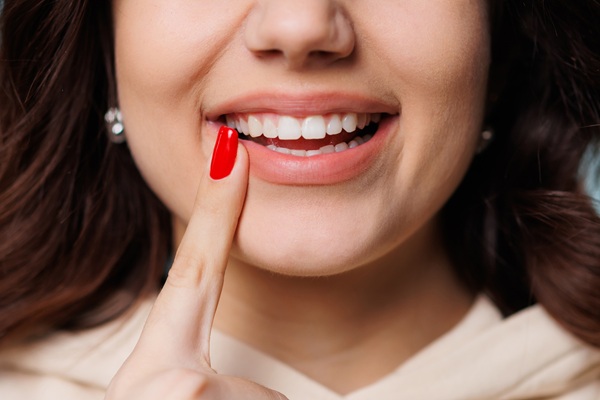 Enhancing Your Smile: How A Cosmetic Dentist Can Transform Your Look
