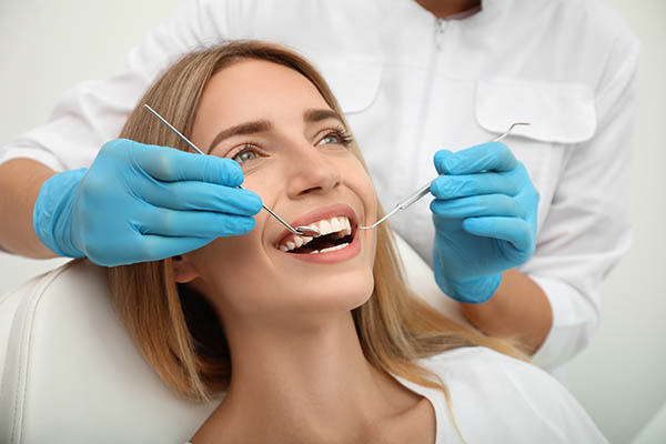 General Dentistry: What To Expect During A Teeth Cleaning